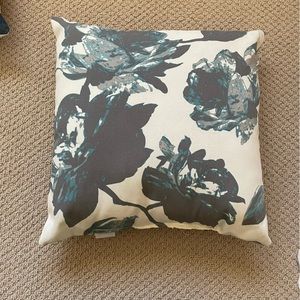 Target Threshold Outdoor Pillow-Blue Rose